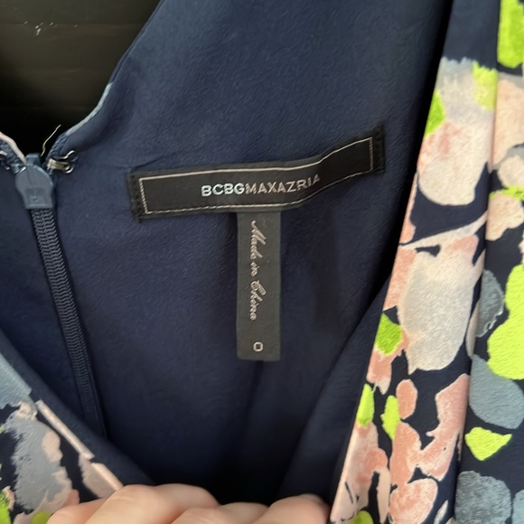 BCBG dress. Size 0. - Picture 4 of 6